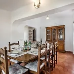 4 Bed Villa, Pool & Tennis Court In كارفويرو
