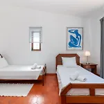 4 Bed Villa, Pool & Tennis Court In كارفويرو