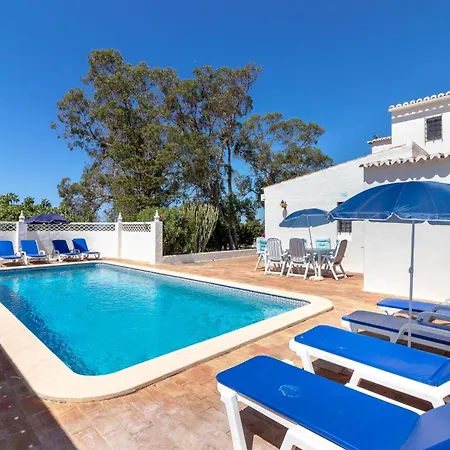 Villa 4 Bed Villa, Pool & Tennis Court In *