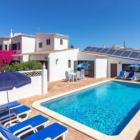 4 Bed Villa, Pool & Tennis Court In Villa *