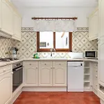 4 Bed Villa, Pool & Tennis Court In Βίλα Καρβοέιρο